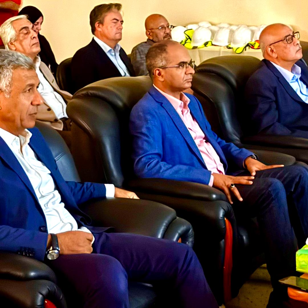 نائب وزير الإسكان والمرافق والمجتمعات العمرانيه في زياره تفقديه لمحطه الجبل الأصفر يرافقه عدد من قيادات الوزاره 