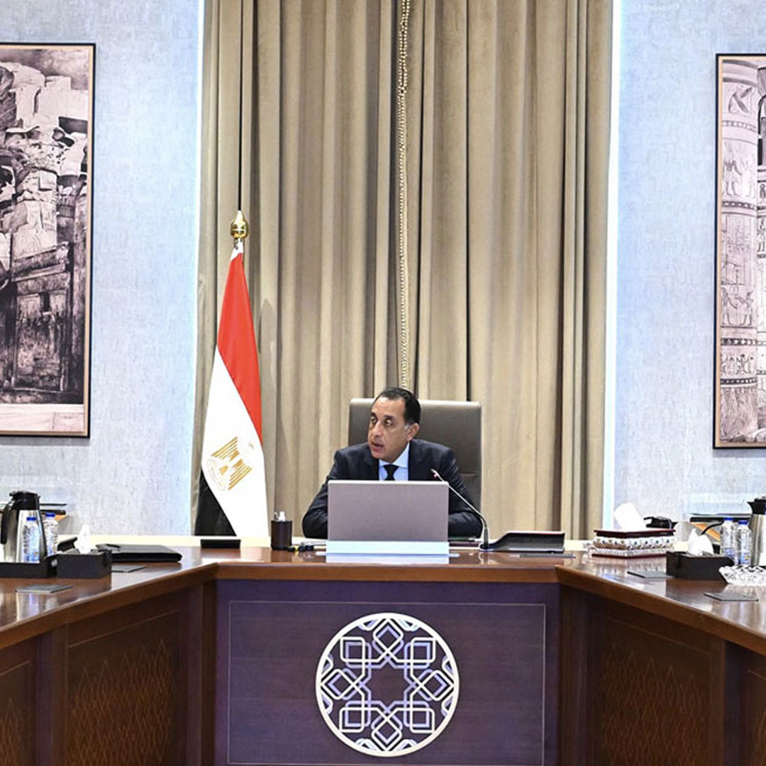 رئيس الوزراء يُتابع الخطة التنفيذية للتوسع في إقامة محطات تحلية مياه البحر